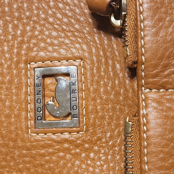 Dooney Bourke large woman purse(bag) - Picture 13 of 13